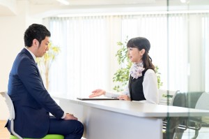 《2人1組ペア》ホテルの副支配人