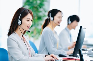 センターのベトナム語と英語通訳