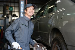 自動車の整備エンジニア