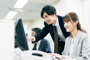 英語・中国語の貿易事務