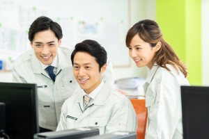 車メーカーの設計開発