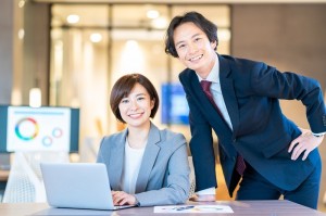 広告事業の中国語オペレーション