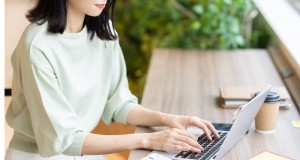 広告事業の中国語オペレーション